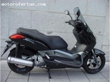 Yamaha X-Max 250