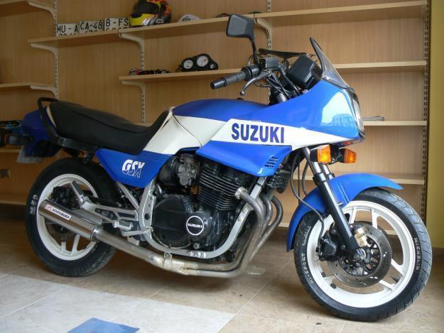 SUZUKI GSX 750F
