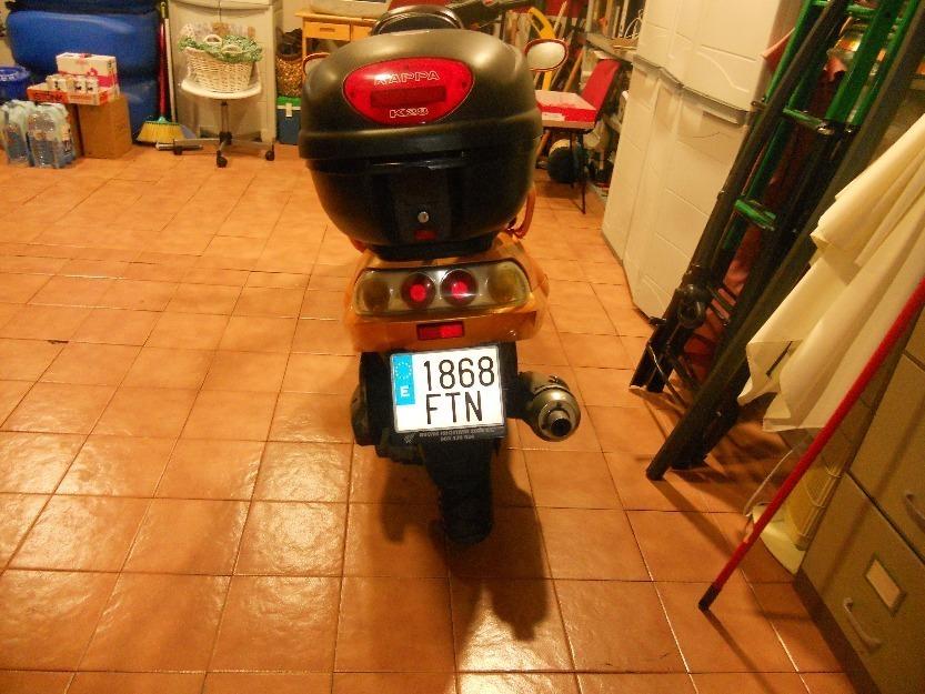 Vendo scooter de 125cc.