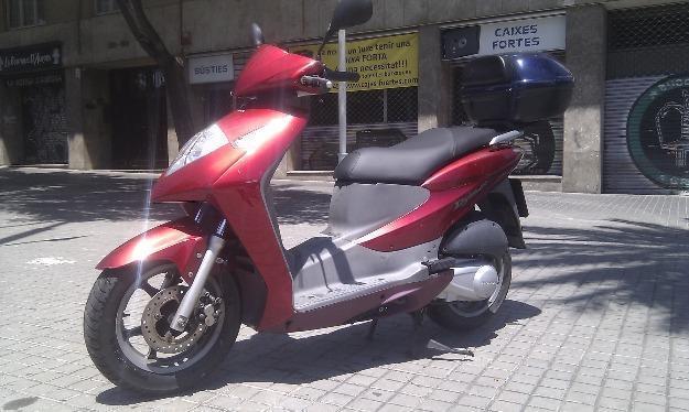 Honda Dylan 125 cc, Buen Estado