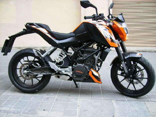moto de gerencia KTM DUKE 125 '11