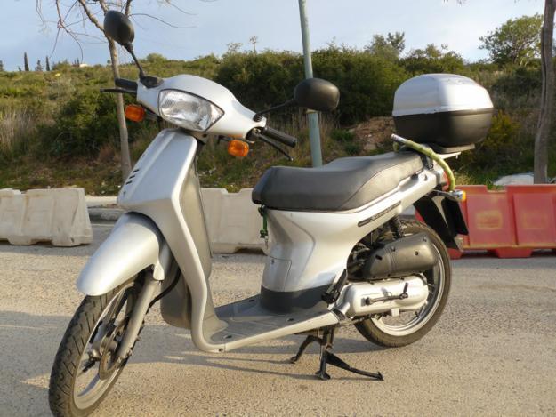 Scooter Honda Scoopy 100
