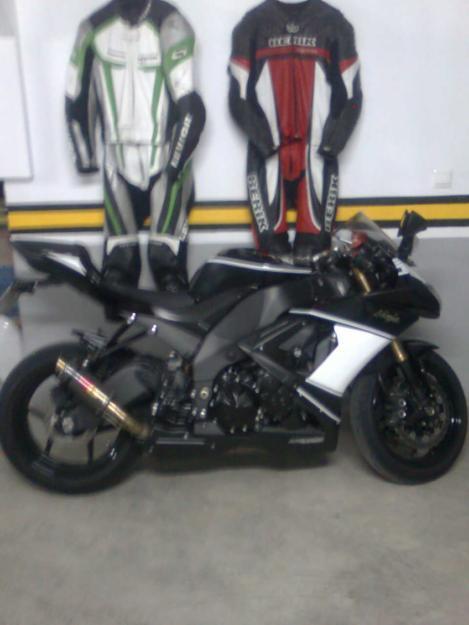 se vende kawasaki zx10r