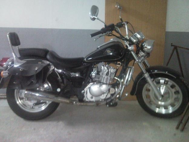 vendo custom moto del 2007
