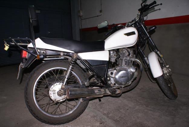 Vendo moto Yamaha 250cc  R S  Special