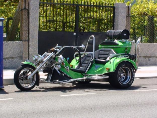 Se vende Trike Rewaco 1.600cc Family