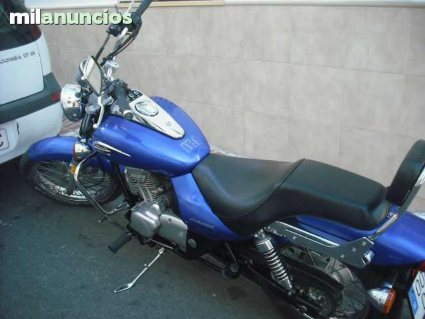 Se vende moto 125 cc