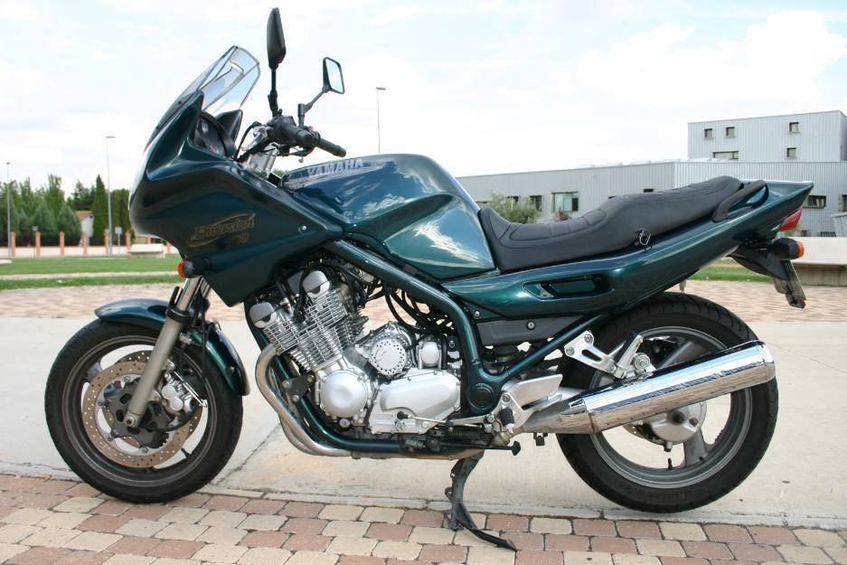 Moto yamaha diversion 900cc